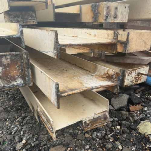 Viga W 320x28,3kg Usada