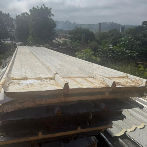 Telhas Sanduiche Forro Usada